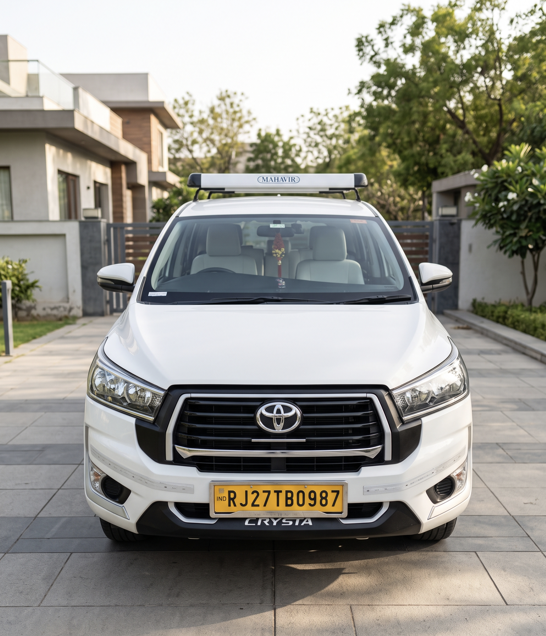 Innova Crysta Real Photo 2